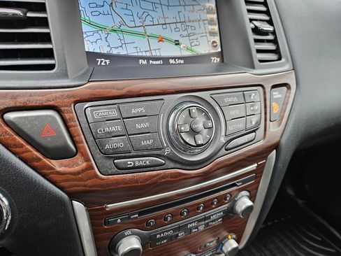 Used 2020 Nissan Pathfinder Platinum image 25