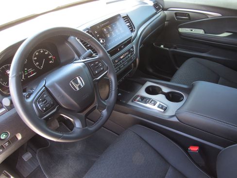 Used 2025 Honda Ridgeline Sport+ image 14