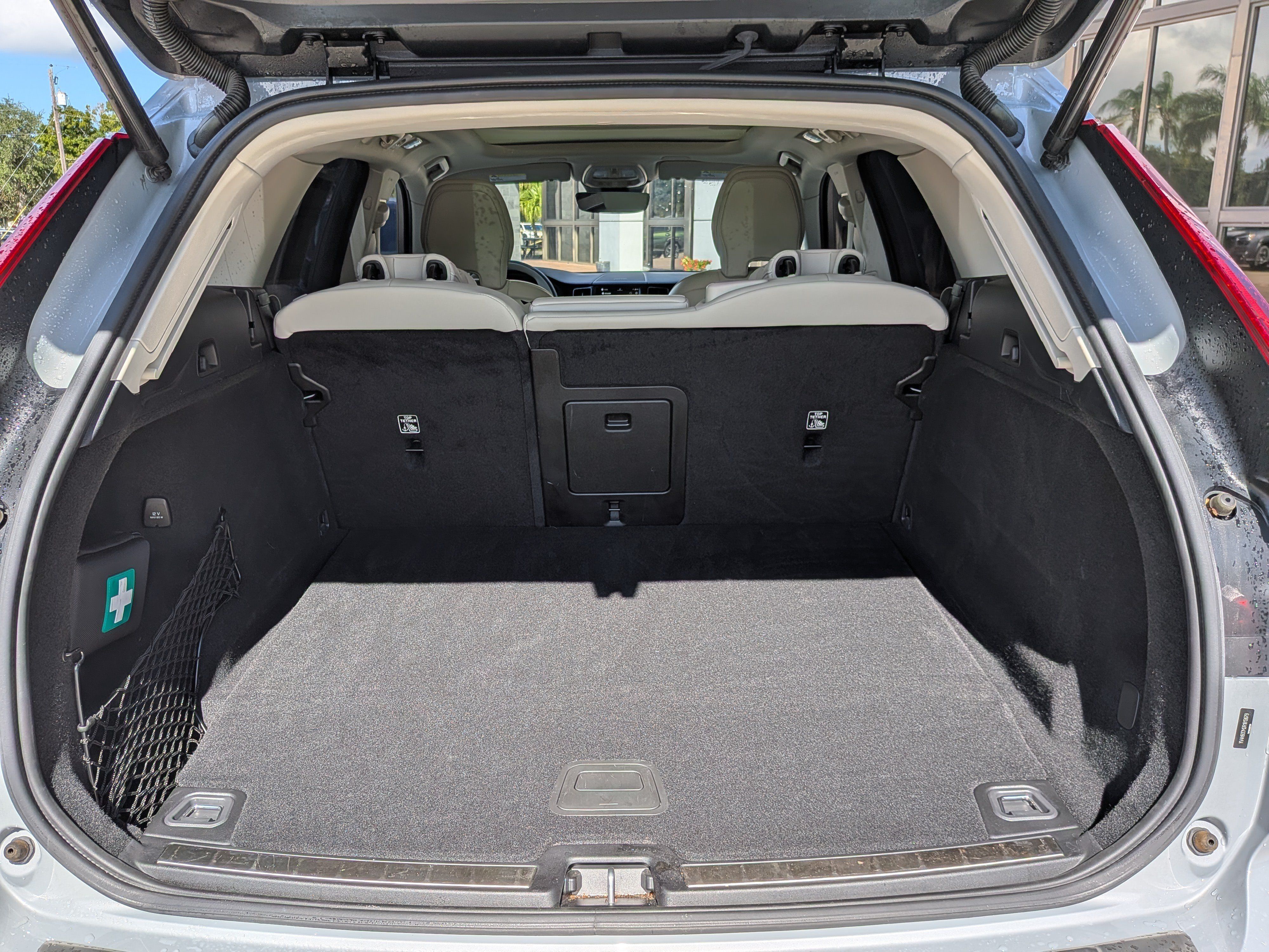 Certified 2024 Volvo XC60 T8 Ultimate w/ Protection Package Premier AWD/4WD image 12