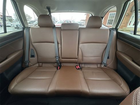 Used 2019 Subaru Outback 3.6R Touring image 23