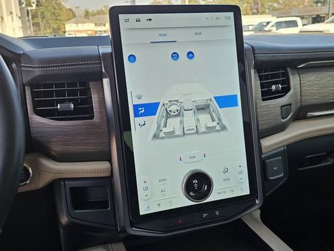 Certified 2022 Ford Expedition Limited image 10