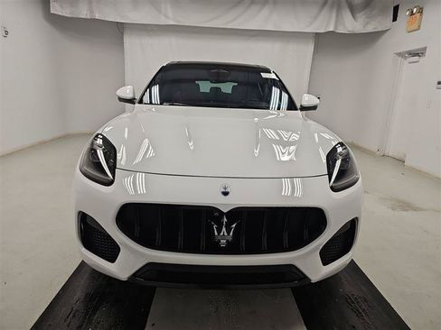 Used 2023 Maserati Grecale Modena AWD/4WD image 2