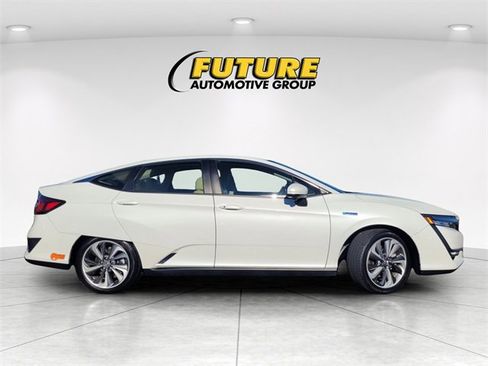 Used 2019 Honda Clarity Plug-In Hybrid image 3