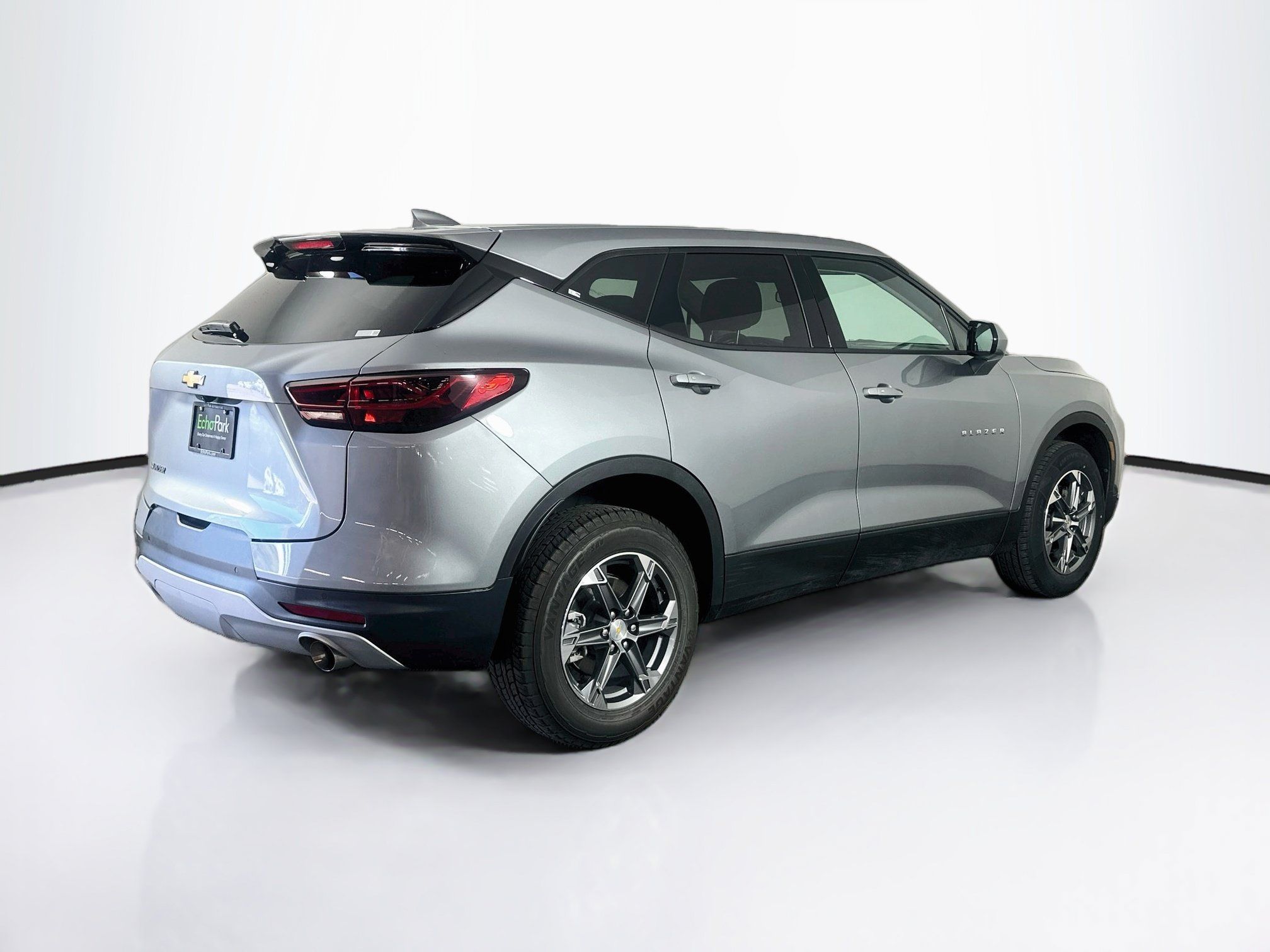 Used 2026 Chevrolet Blazer LT FWD image 9