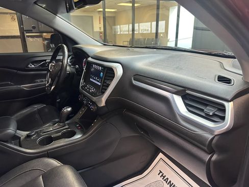 Used 2017 GMC Acadia SLT FWD image 32