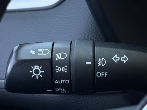 Used 2021 Toyota RAV4 XLE Premium FWD image 21