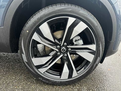 New 2026 Volvo XC40 B5 Ultra w/ Climate Package image 9