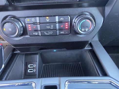 Used 2018 Ford F150 XLT w/ Equipment Group 302A Luxury image 19