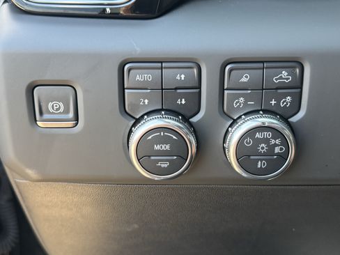 Used 2025 GMC Sierra 1500 AT4 AWD/4WD image 21