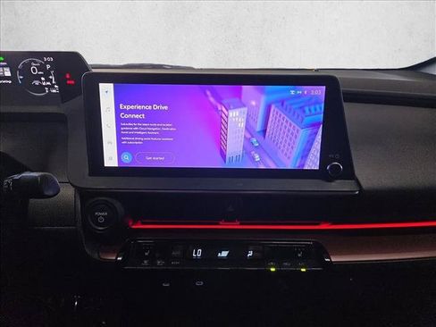 Used 2024 Toyota Prius Prime FWD image 13