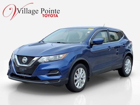 Used 2021 Nissan Rogue Sport S image 1