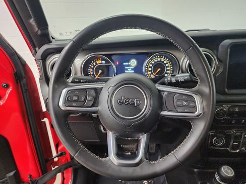 Used 2023 Jeep Wrangler Unlimited Sahara AWD/4WD image 12