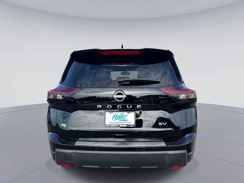 Used 2024 Nissan Rogue SV FWD image 5