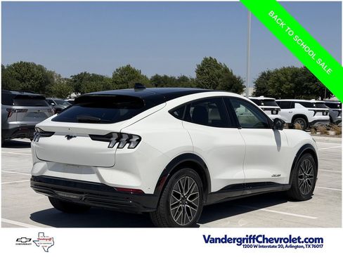 Used 2024 Ford Mustang Mach-E Premium AWD/4WD image 4