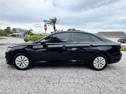 Used 2019 Volkswagen Jetta R-Line image 2