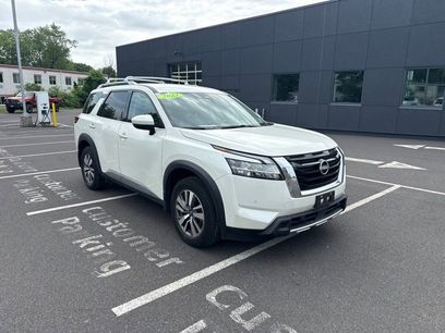 Used 2023 Nissan Pathfinder SL