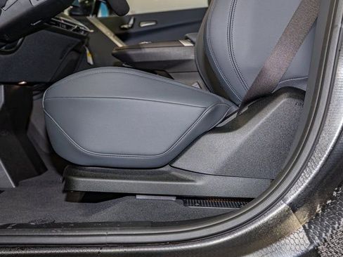 New 2026 BMW iX xDrive60 image 13