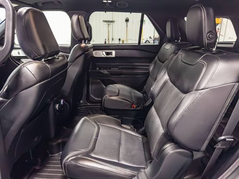 Used 2020 Ford Explorer ST w/ ST Street Pack AWD/4WD image 13