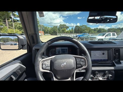 Used 2022 Ford Bronco Big Bend image 8