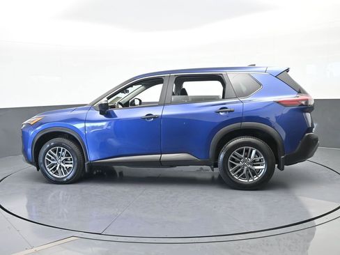 Used 2023 Nissan Rogue S image 3