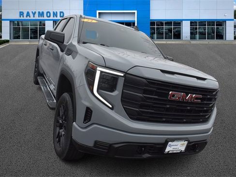 Used 2024 GMC Sierra 1500 Pro w/ Graphite Edition image 9