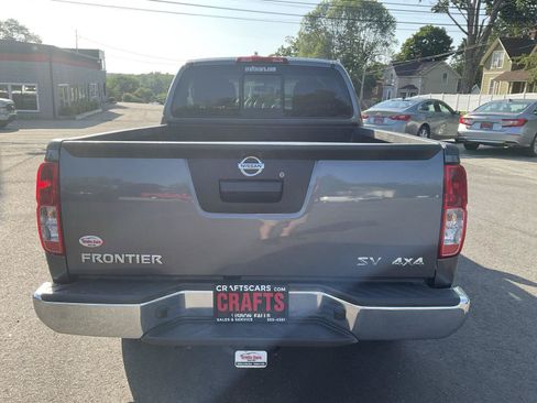 Used 2018 Nissan Frontier SV AWD/4WD image 4