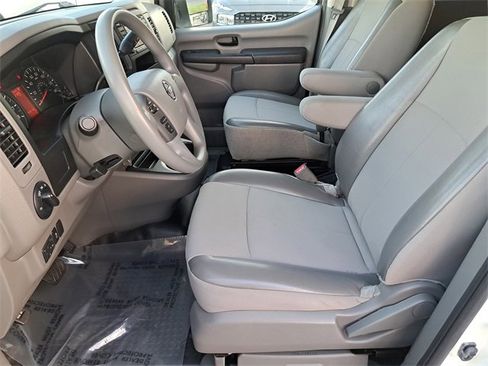 Used 2018 Nissan NV 3500 S image 16