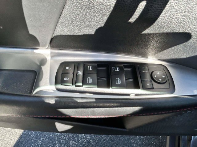 Used 2015 Dodge Journey R/T w/ Flexible Seating Group FWD image 23