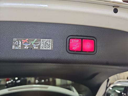 Certified 2026 Mercedes-Benz GLC 300 image 15