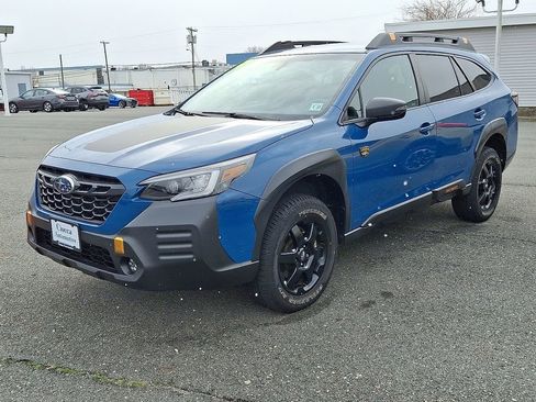 Used 2022 Subaru Outback Wilderness image 6