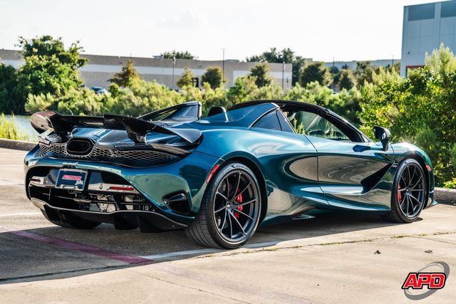 Used 2024 McLaren 750S Spider RWD image 5