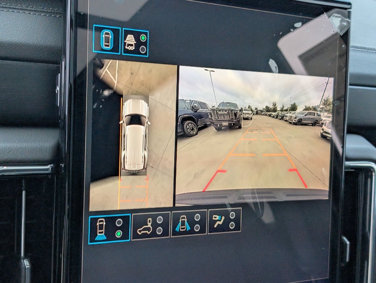 New 2027 GMC Yukon Denali w/ Sun & Power Step Package AWD/4WD image 12