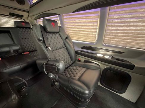 Used 2023 GMC Savana 2500 RWD image 70