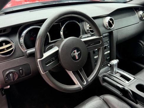 Used 2007 Ford Mustang Premium RWD image 4