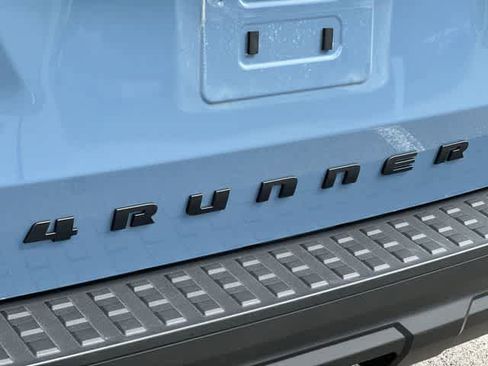 Used 2025 Toyota 4Runner SR5 image 18