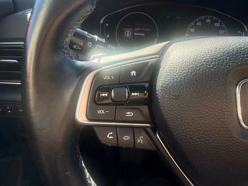 Used 2018 Honda Accord Touring image 20