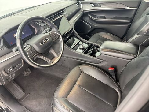 Used 2021 Jeep Grand Cherokee L Limited RWD image 4