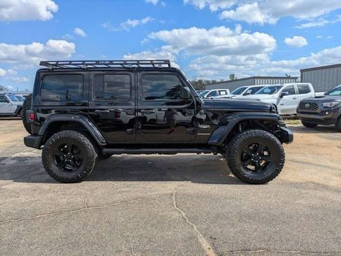 Used 2023 Jeep Wrangler Unlimited Sahara image 3