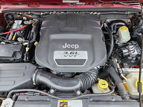 Used 2013 Jeep Wrangler Sport AWD/4WD image 20