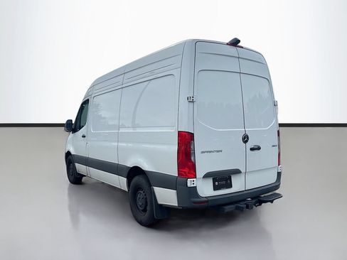 Used 2024 Mercedes-Benz Sprinter 2500 image 5