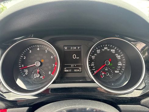 Used 2015 Volkswagen Jetta GLI SE FWD image 19