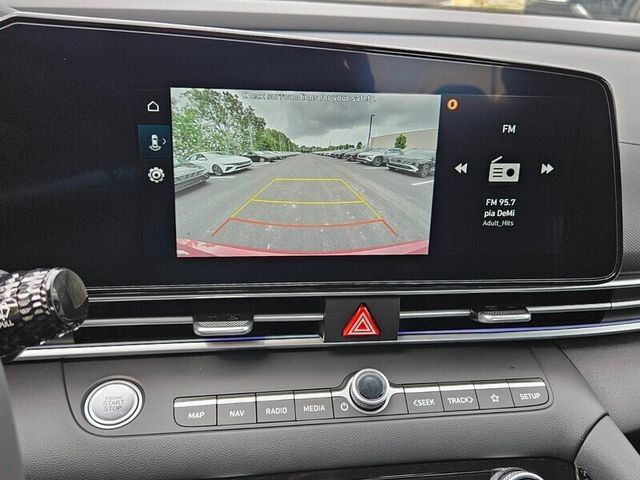 Certified 2025 Hyundai Elantra SEL FWD image 12