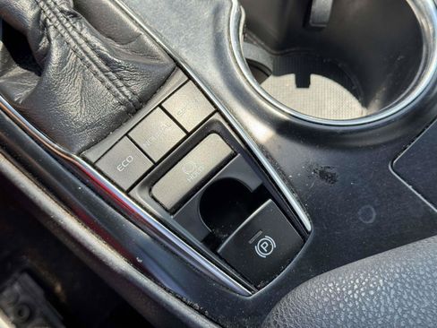 Used 2019 Toyota Camry XSE FWD image 29