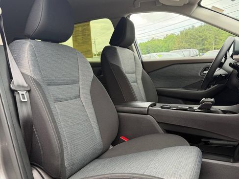 Used 2023 Nissan Rogue SV AWD/4WD image 13