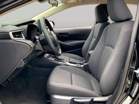 Used 2026 Toyota Corolla LE FWD image 8