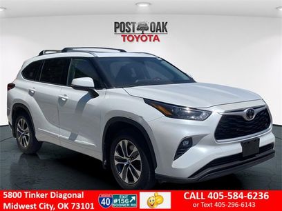 Used 2022 Toyota Highlander XLE