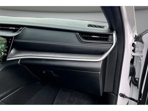 Certified 2026 Jeep Grand Cherokee Limited AWD/4WD image 19