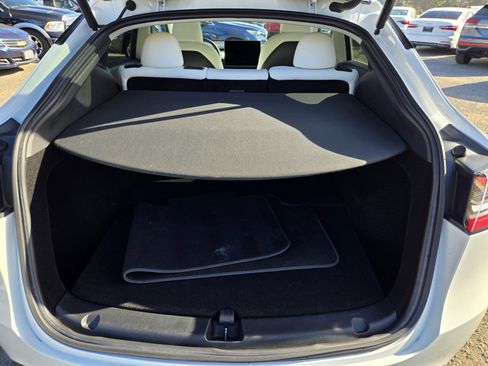 Used 2023 Tesla Model Y Long Range image 27