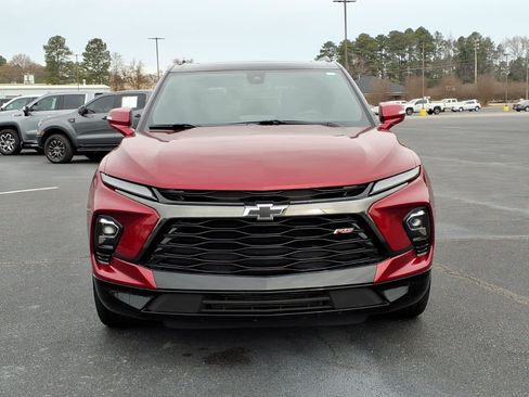 Used 2025 Chevrolet Blazer RS image 2