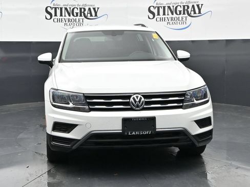 Used 2020 Volkswagen Tiguan SE AWD/4WD image 2